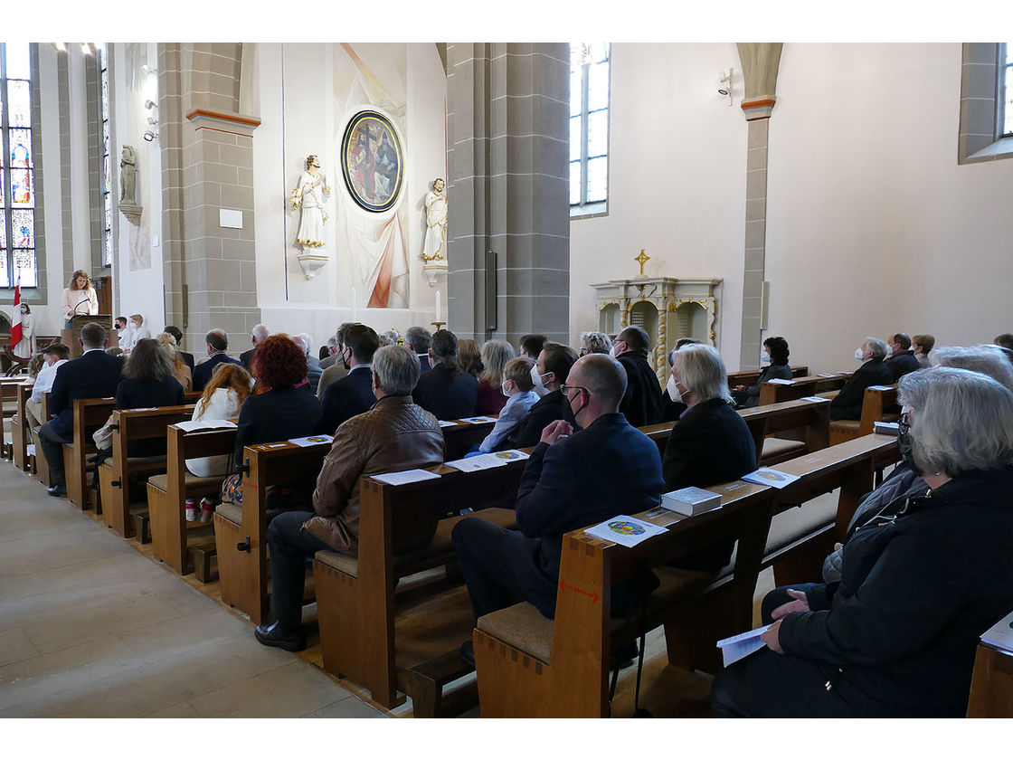 Feier der 1. Heiligen Kommunion in Sankt Crescentius (Foto: Karl-Franz Thiede)